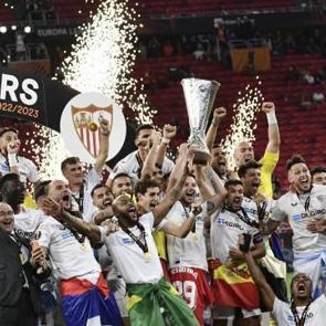 Roma'yı penaltılarda devirdiler! UEFA Avrupa Ligi'nde şampiyon Sevilla