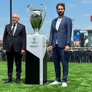 Mehmet B&uuml;y&uuml;kekşi: "Kupa, bir T&uuml;rk kaptanın ellerinde y&uuml;kselecek"