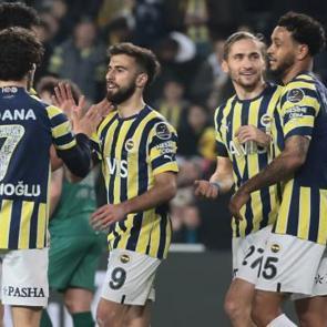 Fenerbah&ccedil;e'de Zimbru ma&ccedil;ı &ouml;ncesi kadroda iki değişiklik!