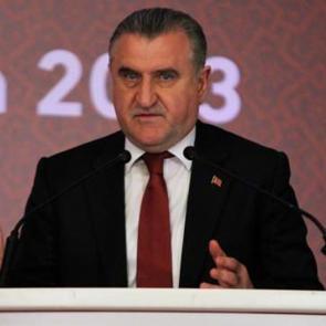 Bakan Aşkın Bak'tan Filenin Efeleri i&ccedil;in tebrik mesajı