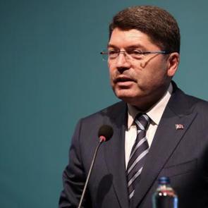 Yılmaz Tun&ccedil;: İki kul&uuml;b&uuml;n de sporcuları tarafından karşılıklı arbedeler s&ouml;z konusu