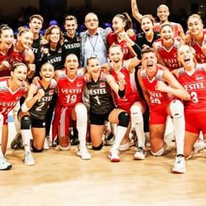 Tarih yazdık! Filenin Sultanları d&uuml;nya şampiyonu oldu