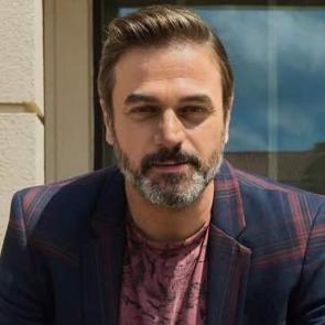 Ufuk &Ouml;zkan hastalığı yener yenmez TRT dizisi ile el sıkıştı! Soluğu sette aldı