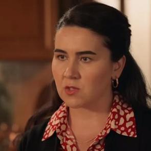 Veda Mektubu 'Firdevs' &Uuml;mm&uuml; Putg&uuml;l kimdir? &Uuml;mm&uuml; Putg&uuml;l dizileri