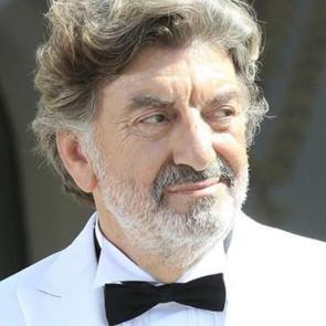 &Uuml;nal Silver kimdir ve nerelidir? Hangi dizilerde oynadı? Biyografisi