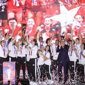 Binlerce vatandaş katıldı! Filenin Sultanları'ndan coşkulu kutlama