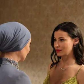 Kızılcık Şerbeti'nin Alev'i h&uuml;ng&uuml;r h&uuml;ng&uuml;r ağladı: Ağlamaktan i&ccedil;im &ccedil;ıktı!