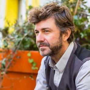 Tan Sağt&uuml;rk kimdir ve nerelidir? Asıl mesleği ne? Tan Sağt&uuml;rk'&uuml;n eşi kim? Biyografisi...