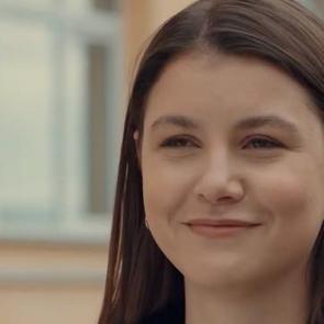 G&ouml;n&uuml;l Dağı Selma &Ouml;ğretmen 'Melis Sevin&ccedil;' kimdir? Ka&ccedil; yaşında? Oynadığı diziler ve biyografisi