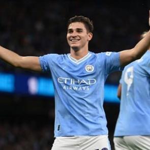 Manchester City geriden gelip kazandı