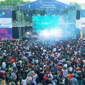 Beyoğlu Kültür Yolu Festivali coşkusu Türk Telekom ile yükseliyor