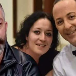 &Uuml;nl&uuml; komedyen Tolga &Ccedil;evik'in 19 yıllık eşi bakın kimmiş! G&ouml;renler şaşkınlığı gizleyemedi&hellip;