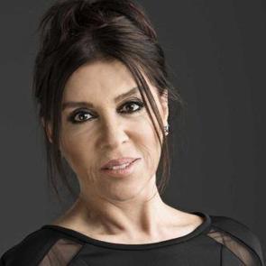 Nebahat &Ccedil;ehre&rsquo;den bomba serzeniş! &ldquo;Diğerleri gibi para i&ccedil;in teklif kabul etmiyorum&rdquo;