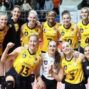 VakıfBank, D&uuml;nya Kul&uuml;pler Şampiyonası'nda yarı finalde