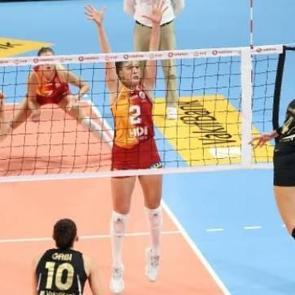 VakıfBank, Galatasaray'a set vermedi