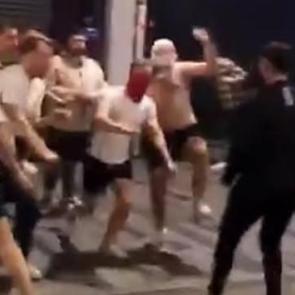 Bayern M&uuml;nih taraftarı Taksim'i birbirine kattı: 5 yaralı