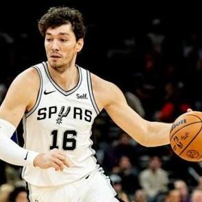 Cedi Osman geri d&ouml;n&uuml;yor! Başkan a&ccedil;ıkladı
