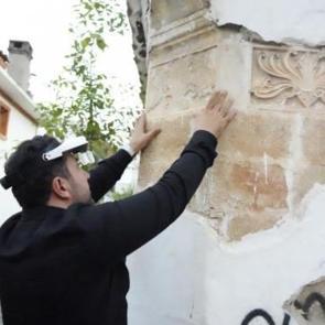 Dökülen sıvanın altından tarih çıktı