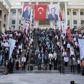 Ankara M&uuml;zik ve G&uuml;zel Sanatlar &Uuml;niversitesinde 'Aşık Veysel' r&uuml;zgarı