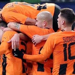 Barcelona'ya Devler Ligi'de b&uuml;y&uuml;k şok! 