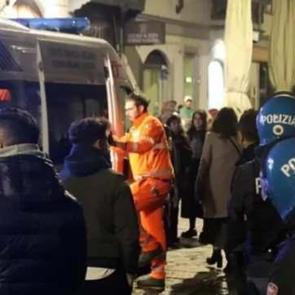 Şehir savaş alanına d&ouml;nd&uuml;! Dev ma&ccedil; &ouml;ncesi taraftarlar arasında arbede