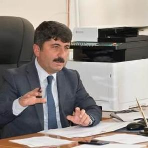 Tufanbeyli Belediye Başkanı Remzi Ergü ilçesine olan sevdasını mısralara taşıdı