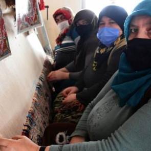 Niğde&rsquo;de dokunan halılar d&uuml;nyaya a&ccedil;ıldı! Kadınlara gelir kapısı a&ccedil;ıldı