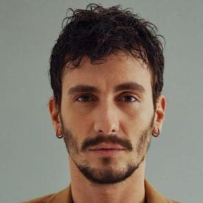 Yabani 'Alaz' Bertan Asllani kimdir ve ka&ccedil; yaşındadır? Evli mi? Bertan Asllani dizileri...