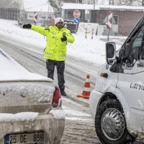 4 ilde okullar tatil! Yoğun kar ve fırtına devam ediyor