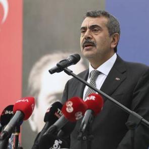 Milli Eğitim Bakanı Tekin: Toplum b&uuml;t&uuml;n katmanlarıyla sistemin i&ccedil;erisine dahil olmalı