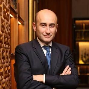 H&uuml;seyin Y&uuml;cel kimdir ve aslen nerelidir? Babası kim? H&uuml;seyin Y&uuml;cel'in mesleği...