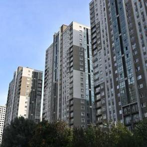 Kira kadar aidat &ouml;deyen site sakinleri kayyum istiyor