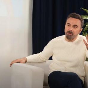 &Uuml;mit Sayın kimdir ve ka&ccedil; yaşındadır? Nasıl &uuml;nl&uuml; oldu? &Uuml;mit Sayın'ı eşi...