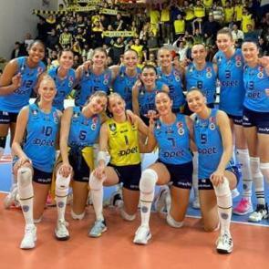 Fenerbah&ccedil;e Opet, ligde ilk yarıyı lider tamamladı