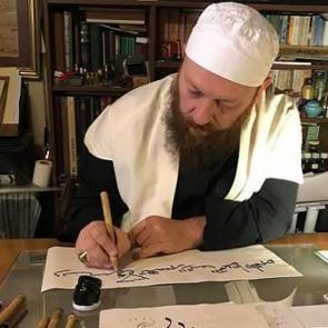 ‘Gureba Hamisi’ Hattat Mahmut Şahin’e İyilik Sağlık Ödülü