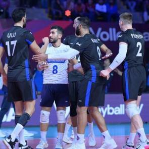 Halkbank, Şampiyonlar Ligi'nde Benfica'ya set vermedi