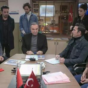 Arka Sokaklar'da k&uuml;&ccedil;&uuml;c&uuml;k bir &ccedil;ocuktu! Uyuşturucu ve kumar bağımlılığını b&ouml;yle itiraf etti