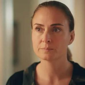 Sakla Beni 'Filiz' Ceyda D&uuml;venci kimdir? Babası ve eşi kim? Ceyda D&uuml;venci oynadığı diziler 