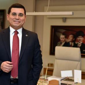 AK Parti Antalya B&uuml;y&uuml;kşehir Belediye Başkan adayı Hakan T&uuml;t&uuml;nc&uuml; aslında kimdir?