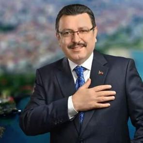 AK Parti Trabzon B&uuml;y&uuml;kşehir Belediye Başkan Adayı Ahmet Metin Gen&ccedil; kimdir ve aslen nerelidir?