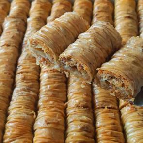 Ev yapımı ger&ccedil;ek baklava tarifi! Kıyır kıyır koca karı gerdanı nasıl yapılır? 