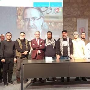 Mustafa Armağan çizgi roman öğrencileriyle bir araya geldi