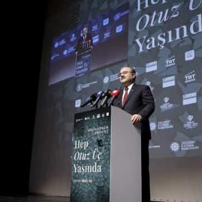 46 ciltlik TDV İslam Ansiklopedisi'nin hikayesi 'Hep Otuz Üç Yaşında'nın galası yapıldı