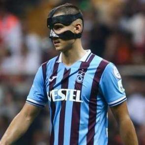 Rizespor ma&ccedil;ında sakatlanmıştı! Sağlık durumu a&ccedil;ıklandı