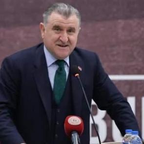 Bakan Bak, Fenerbah&ccedil;e Opet'i tebrik etti