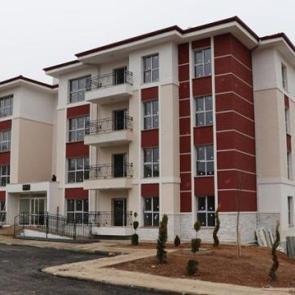 Deprem konutlarının ilk etabı hak sahiplerine teslim ediliyor