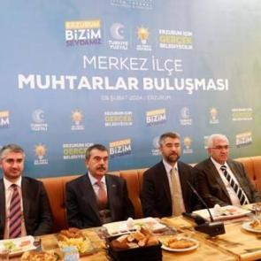 Milli Eğitim Bakanı Yusuf Tekin, mahalle muhtarları ile kahvaltıda araya geldi