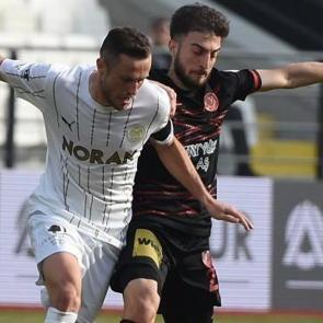 Gen&ccedil;lerbirliği 90+7'de bir puanı kurtardı!