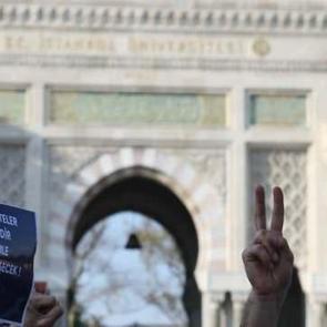 İstanbul &Uuml;niversitesi'nde 'ziyaret' provokasyonu! İşte ger&ccedil;ekler
