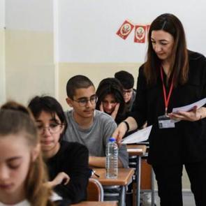 MEB ve &Ouml;SYM'den YKS ve LGS hamlesi! Resmen a&ccedil;ıklandı